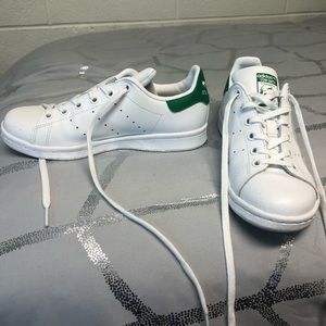 White adidas Stan smith
